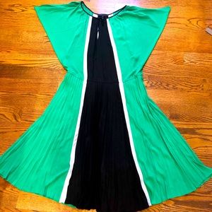 Showstopper dress in bright green!